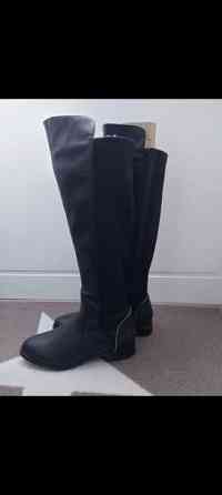 Naisten korkeavartiset saappaat Helsinki