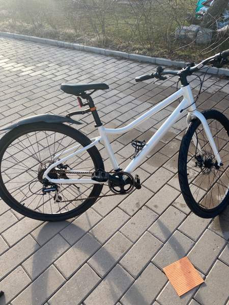 Valkoinen ax hybridipolkupyörä Järvenpää - valokuva 1