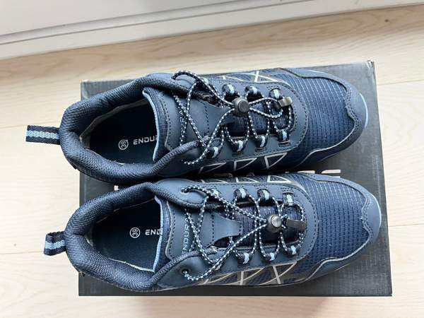 Vaelluskengät vedenpitävät Espoo – foto 3