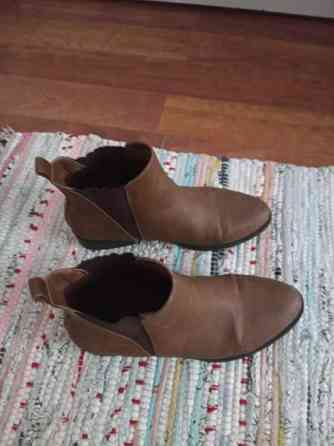 Ruskeat nilkkurit 39 Тампере