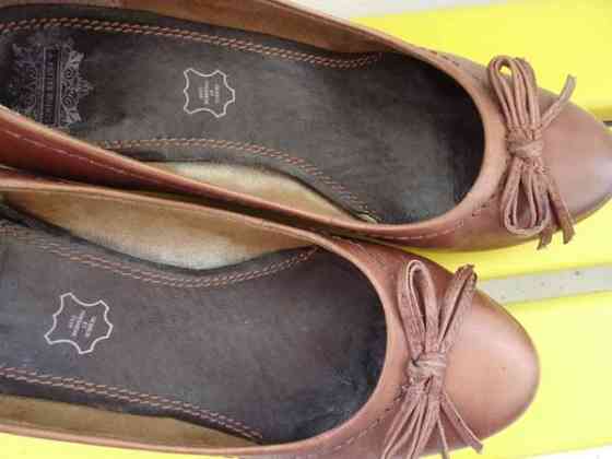 A Petits Points-merkkiset nahkakengät Helsinki