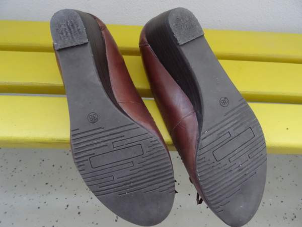 A Petits Points-merkkiset nahkakengät Helsinki - valokuva 3