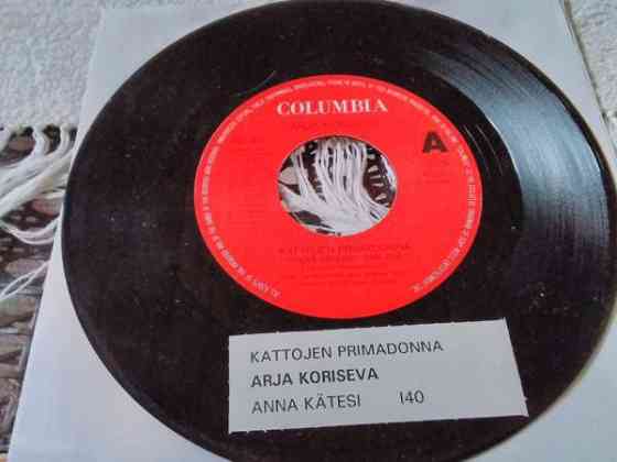 Arja Koriseva 7" Kattojen primadonna Rovaniemi