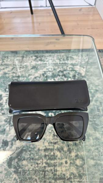 Mango aurinkolasit Helsinki - valokuva 1