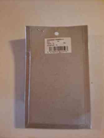 Myydään paketissaan olevat käyttämättömät kannukset. 1,5cm. 2€ Akaa