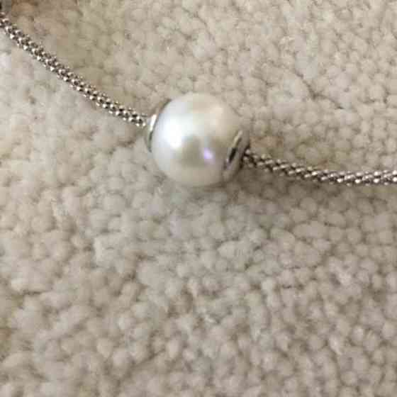 Hopeinen helmikaulakoru Keuruu