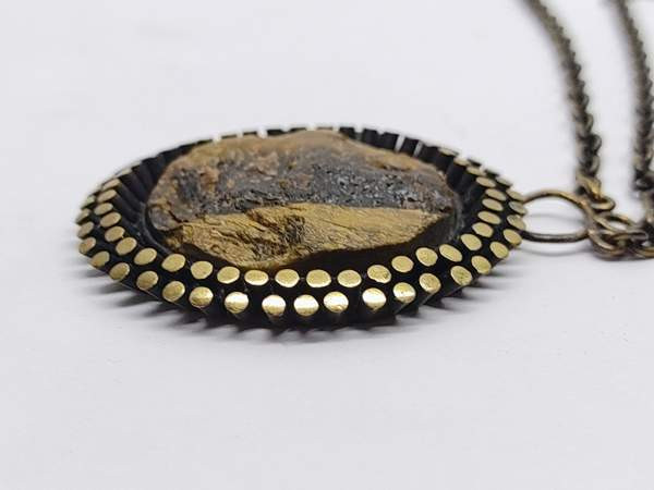 Kaulakoru tiikerinsilmä kivellä Миккели - изображение 2