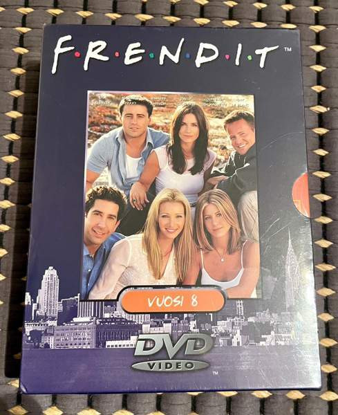 Avaamaton pakkaus Frendit DVDt vuosi 8 Tampere - photo 1
