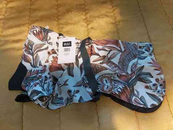 Pienen koiran "Lemmittyni" sadetakki, koko 35/S, UUSI Vaasa