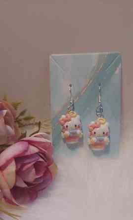 Korvakorut: Sanrio Hello Kitty ja rakkauskirje Vantaa