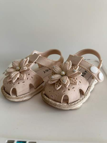 Nätit kumiset sandaalit koko 22 Лахти - изображение 1