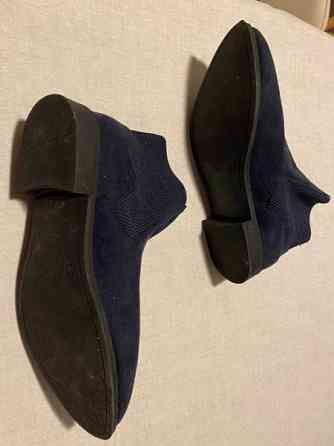 Upeat T.siniset mokkanilkkurit. Koko 40 Kuopio