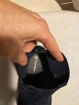 Upeat T.siniset mokkanilkkurit. Koko 40 Kuopio