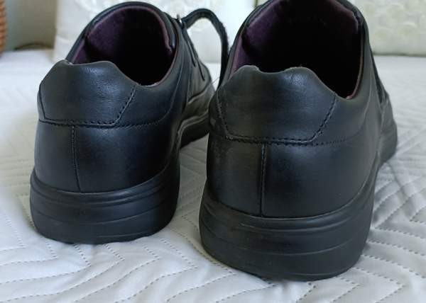 Tarralliset nahkakengät Vantaa - valokuva 2