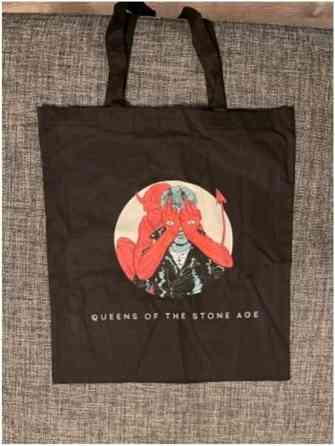 Aueens of the stone age Villains kangaskassi Helsinki