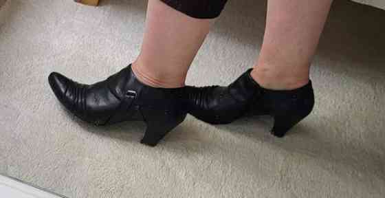 Kolmet kengät Mikkeli