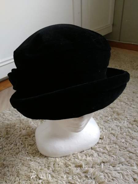 Vintage hattu samettia Tampere - valokuva 1