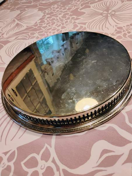 Hopeoitu tarjoiluvati Puolanka - valokuva 2