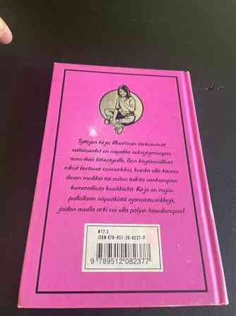 Tyttöjen kirja Maailman tärkeimmät salaisuudet Турку