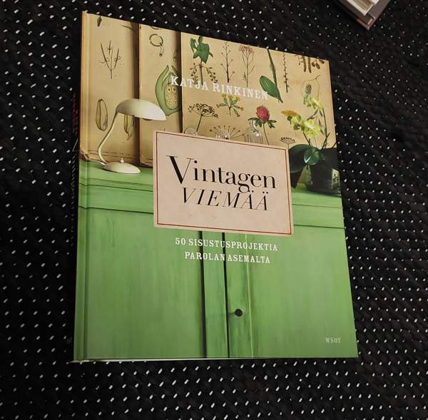 Uudenveroinen Vintagen viemää -kirja Tampere - valokuva 1