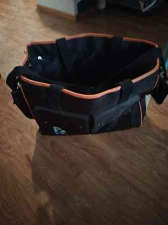 Lemmikin kuljetuslaukku Эспоо