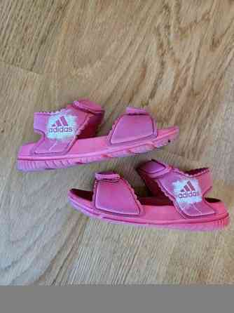 Adidas sandaalit 22 Helsinki