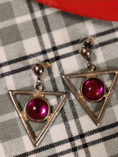 Kauniit kolmiokorvakorut violetti kivi Helsinki - photo 4