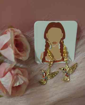 Korvakorut: kultaiset linnut Vantaa