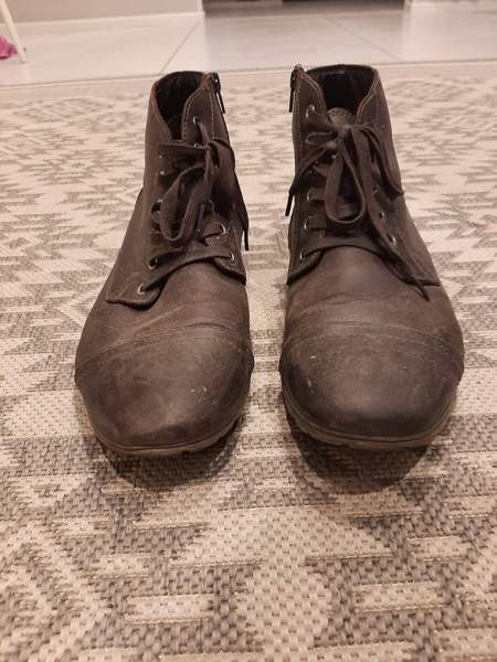 Dinsko nilkkurit Oulu - valokuva 1