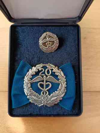 Ansiomerkki ja pinssi Helsinki