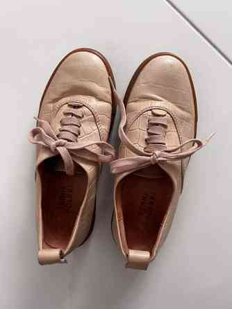 Terhi Pölkki kävelykengät Espoo