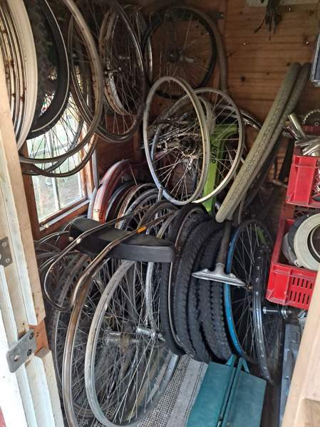 Peräkärryllinen polkupyörien osia Helsinki – foto 1