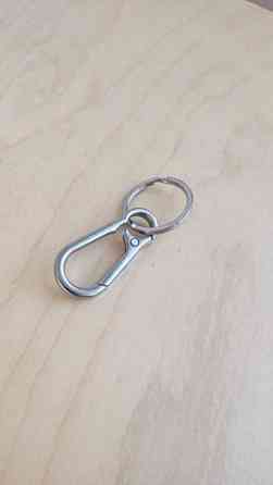 Avaimenperä hakasella Nokia