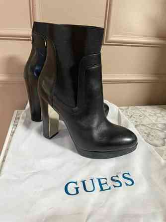 Guess korkokengät Jyvaeskylae