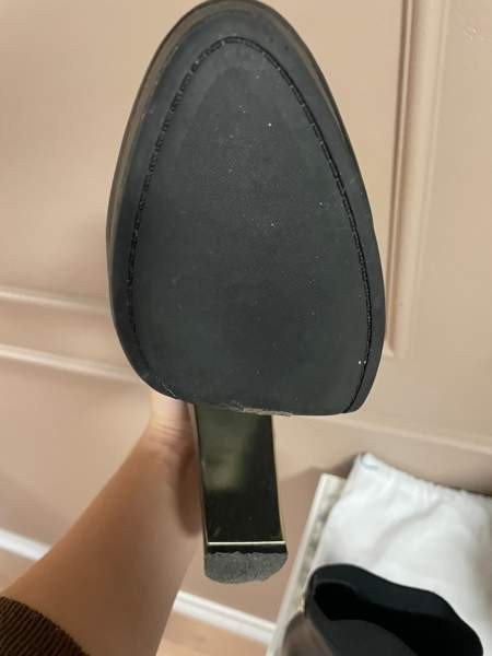 Guess korkokengät Jyvaeskylae - photo 4