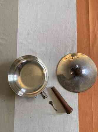 Gardberg ? tiikkiä ja metallia tarjoiluastia Jyväskylä