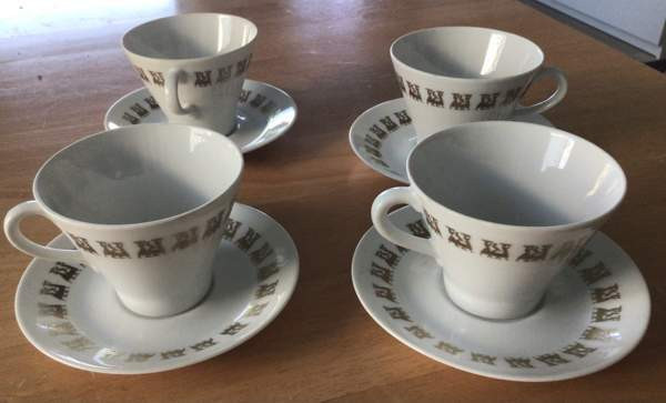 Arabia 1964-1971 aikana valmistettu kuppisetti Vantaa – foto 1