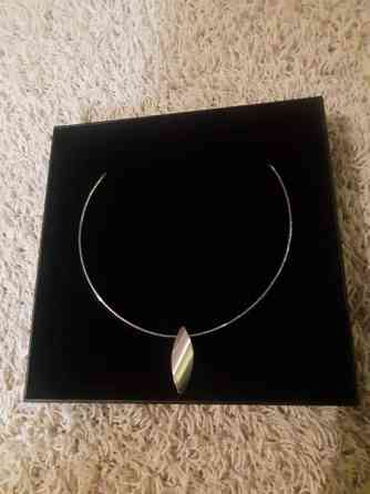 Lumoava Kaarre kaulakoru Rauma