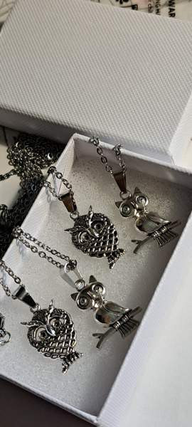 Erilaisia kaulakoruja, voit valita värin, nauhalla tai ketjulla Varkaus - photo 2