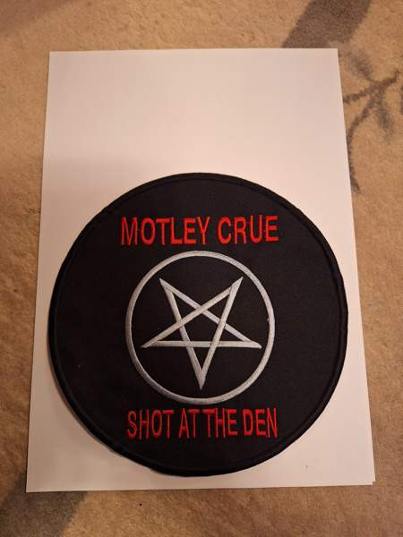 Mötley Crue kangasmerkki Вантаа - изображение 1