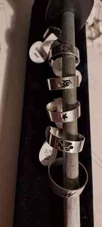 Erilaisia sormuksia 17-21 koon Varkaus