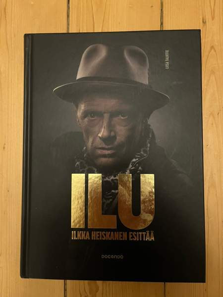 ILU (Ilkka Heiskanen esittää) kirja. Helsinki - valokuva 1