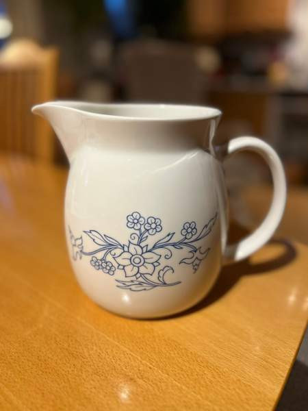 Arabian sinikukallinen maitokannu Kangasala - valokuva 1