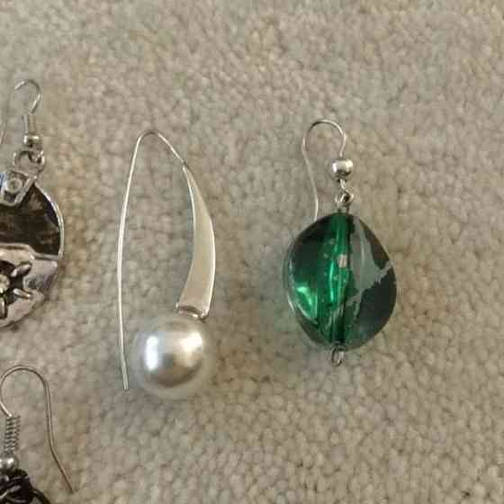 Korvakoruja, parittomia ym. Keuruu