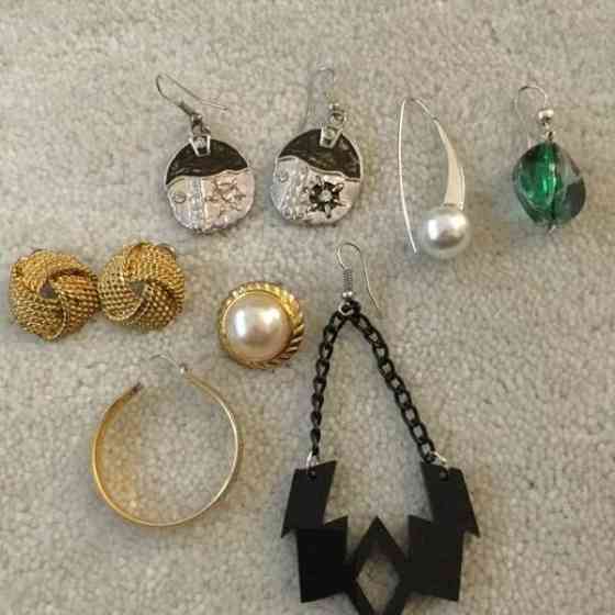 Korvakoruja, parittomia ym. Keuruu