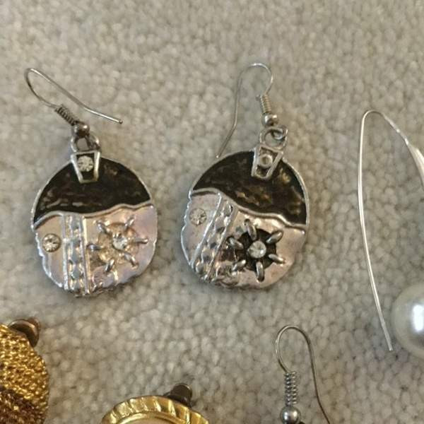 Korvakoruja, parittomia ym. Keuruu – foto 2