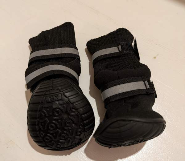 Koiran kovapohjaiset tossut, koko 5cm x 5,5cm Kuopio - photo 2