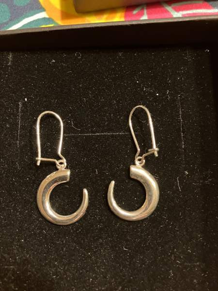 Hopeiset korvakorut Wirkkala Villisian hammas Тампере - изображение 1