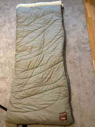 Coleman Monstera L Makuupussi Akaa