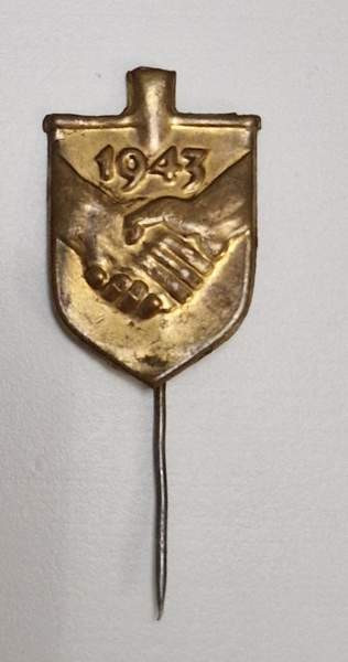 Talkoolapio 1943 neulamerkki Joensuu – foto 1